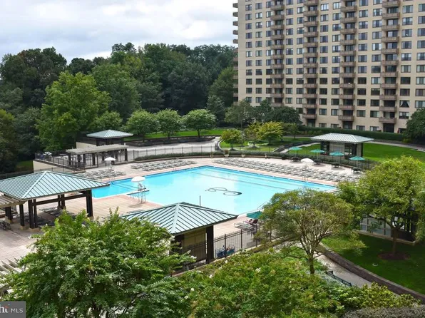 5225 Pooks Hill Rd APT 108S, Bethesda, MD 20814