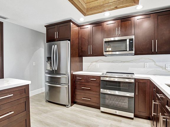 5th image of 1161 NW 99th Avenue
