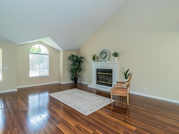 5th image of 9341 N Boyd Ave