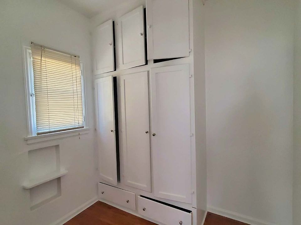 2nd image of 25 Westmont Dr #9