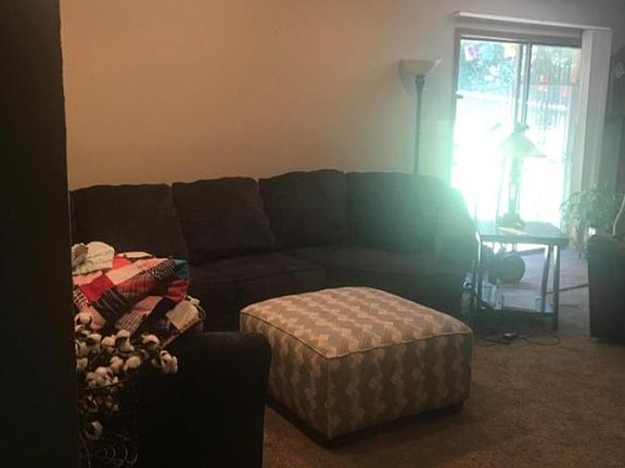 2nd image of 1469 Paradise Ln