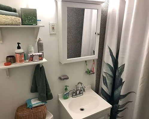 Rented by REAL New York | media 19