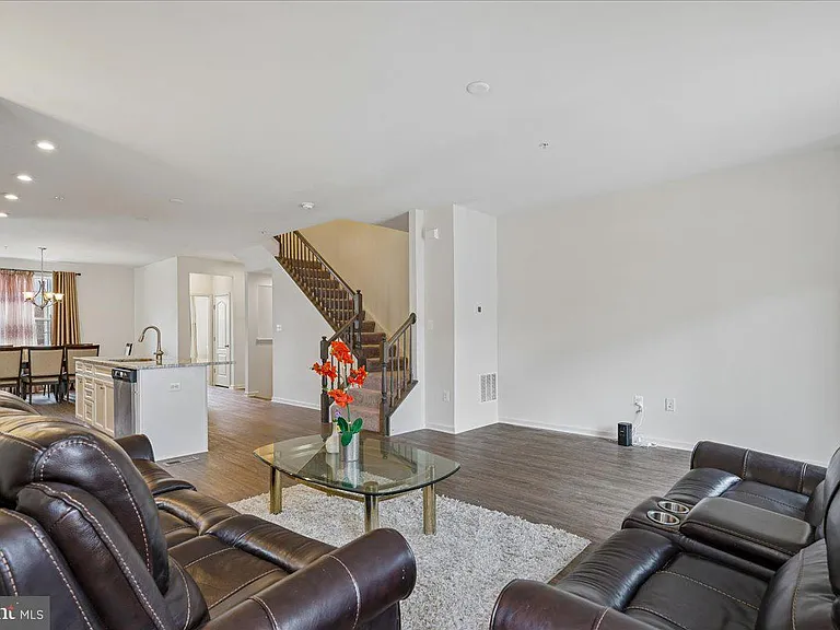 8467 Randell Ridge Rd — Photo 4
