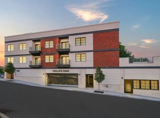 355 Phillips Park Rd #303, Mamaroneck, NY 10543