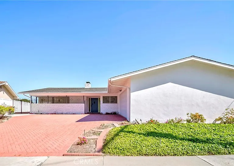 4610 Rockbluff Dr — Photo 36