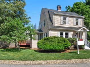 13 Central St, Wilmington, MA 01887