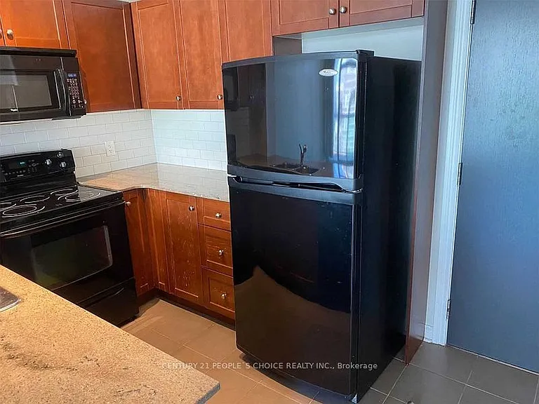 3504 Hurontario St #2309 — Photo 10