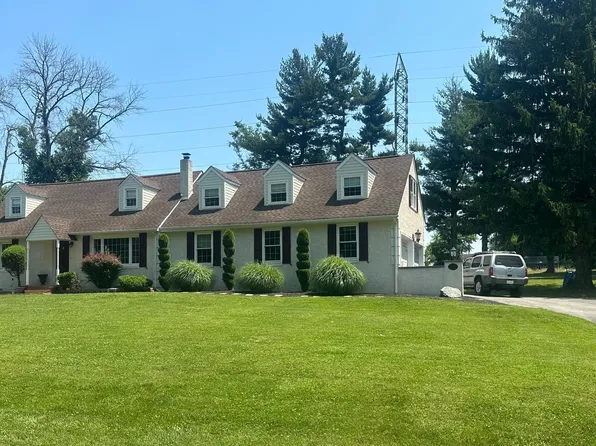 207 Rothwell Dr, Wilmington, DE 19804