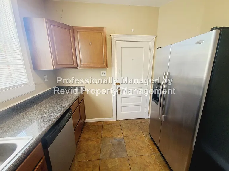 1353 Vance Ave — Photo 17