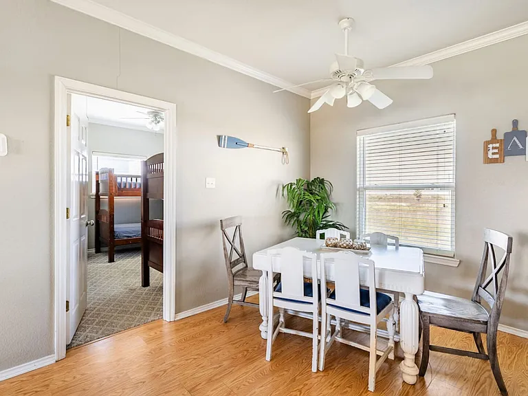 Castle Dr — Photo 45