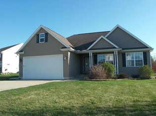 3418 Amber Oaks Dr, Howell, MI