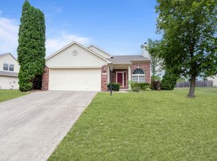 7728 Cherrybark Dr, Indianapolis, IN
