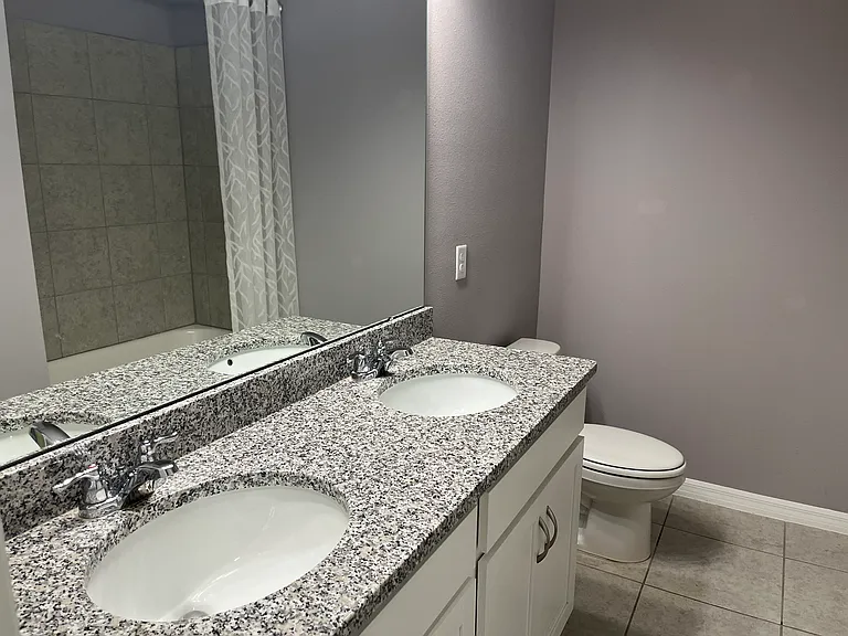 1658 Blue Lagoon Cir — Photo 23