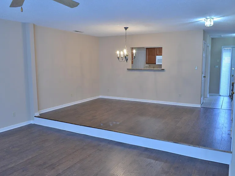 10508 Raven Ct — Photo 3