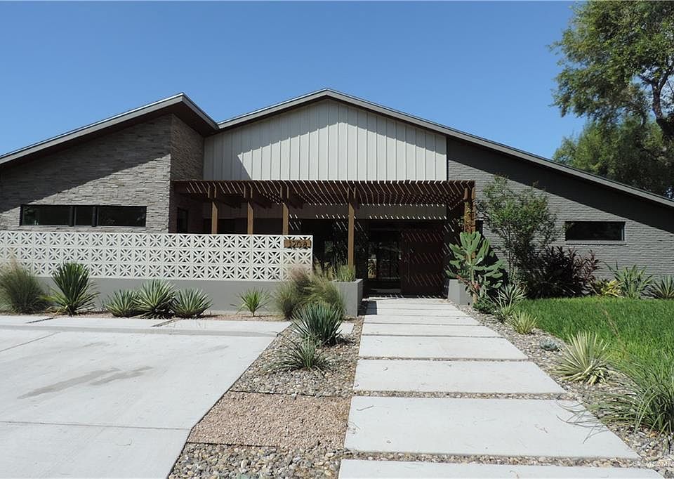 1st image of 1208 Iris Ave