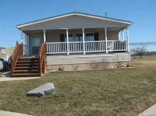 3772 Harvest Cir, Carleton, MI 48117