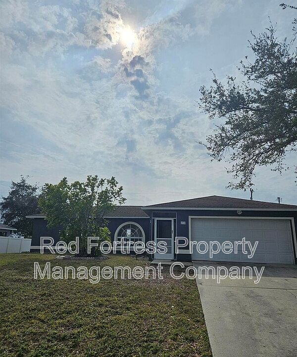 1st image of 218 NW 4th Ter