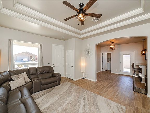4th image of 3561 N Lomita Street