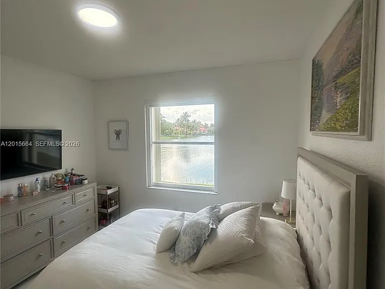 18571 SW 44th St — Photo 31