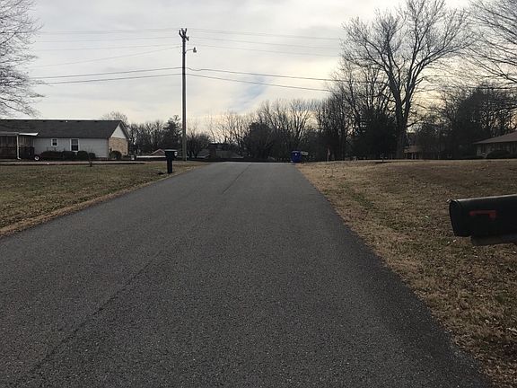 5th image of 209 Hamlett Dr
