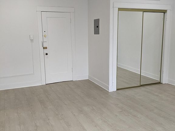 2nd image of 15 N Altadena Dr APT 201