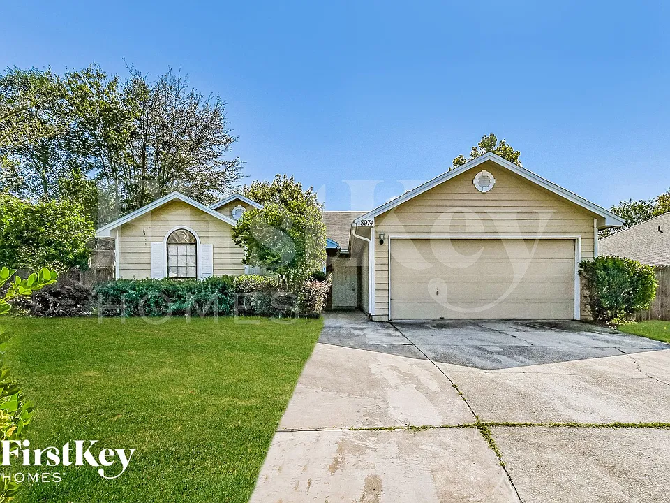 8974 N Rose Hill Dr