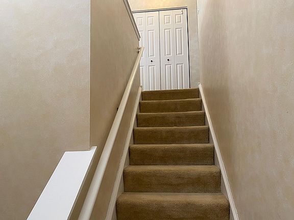 4th image of 1338 Brookdale Dr