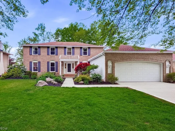6982 Carol Dr, Independence, OH 44131