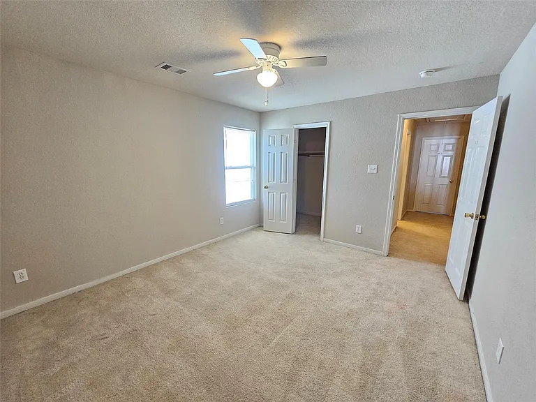 11015 Walkup Way — Photo 17