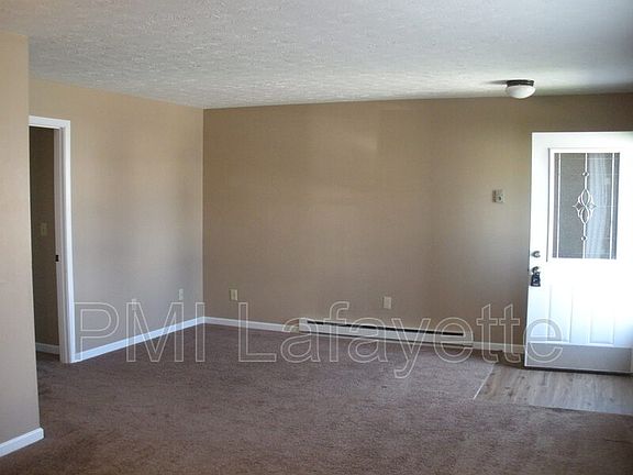 2nd image of 206 E Oxford St