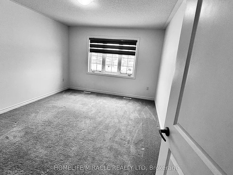 166 Seeley Ave — Photo 33