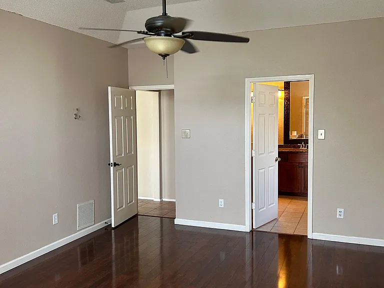 1606 Waterford Dr — Photo 16