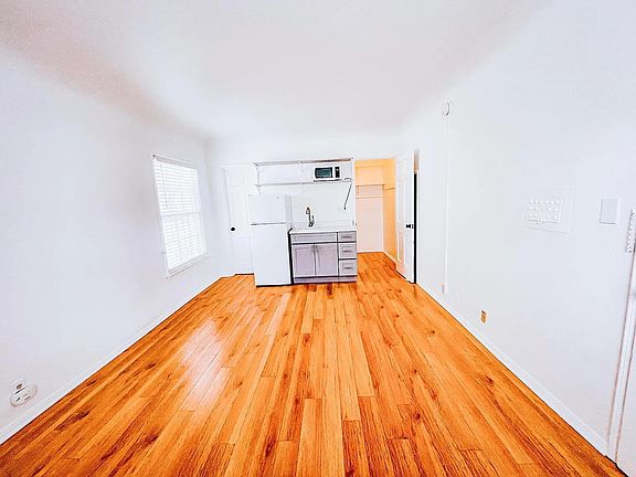3rd image of 217 S Tower Dr #31