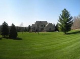 64 River Bluff Pl NW, Rochester, MN 55901