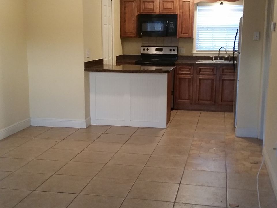 2nd image of 1400 Eudora Rd