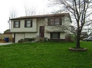 103 Kelly Ct, Hebron, OH 43025
