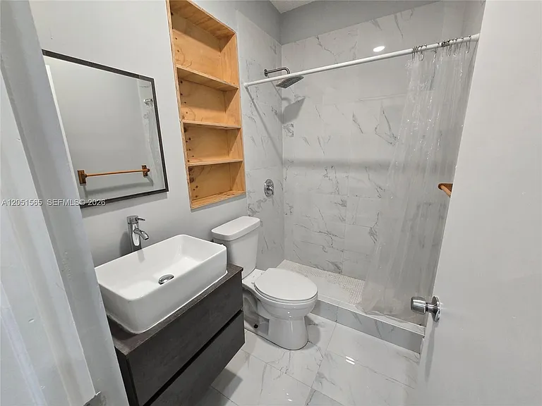 1629 SW 6th St #4 — Photo 29