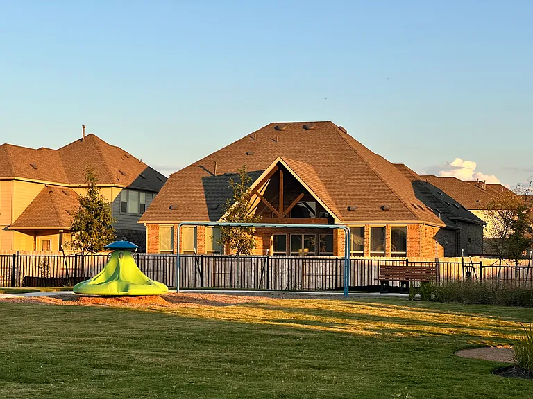 161 Rainier Dr — Photo 37