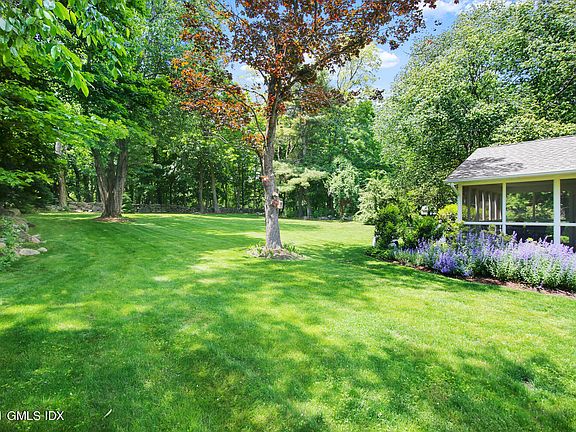 3rd image of 395 Taconic Rd