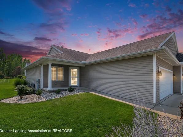 1015 Randy Ln, Saint Johns, MI 48879