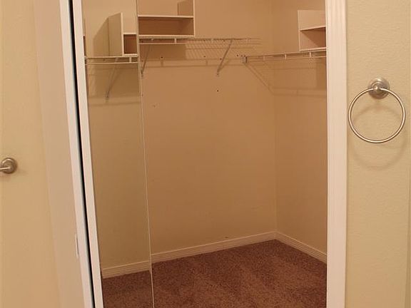 5th image of 2500 Tarkiln Oaks Dr