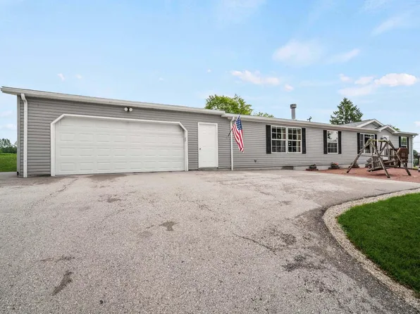 1757 Cedarview DRIVE, Saint Cloud, WI 53079