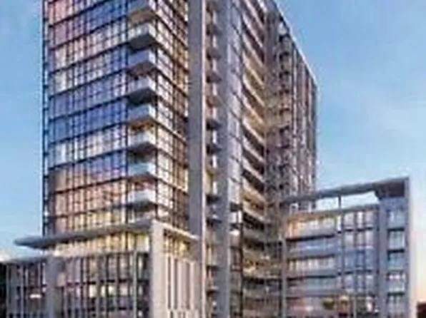 400 Adelaide St E, Toronto, ON
