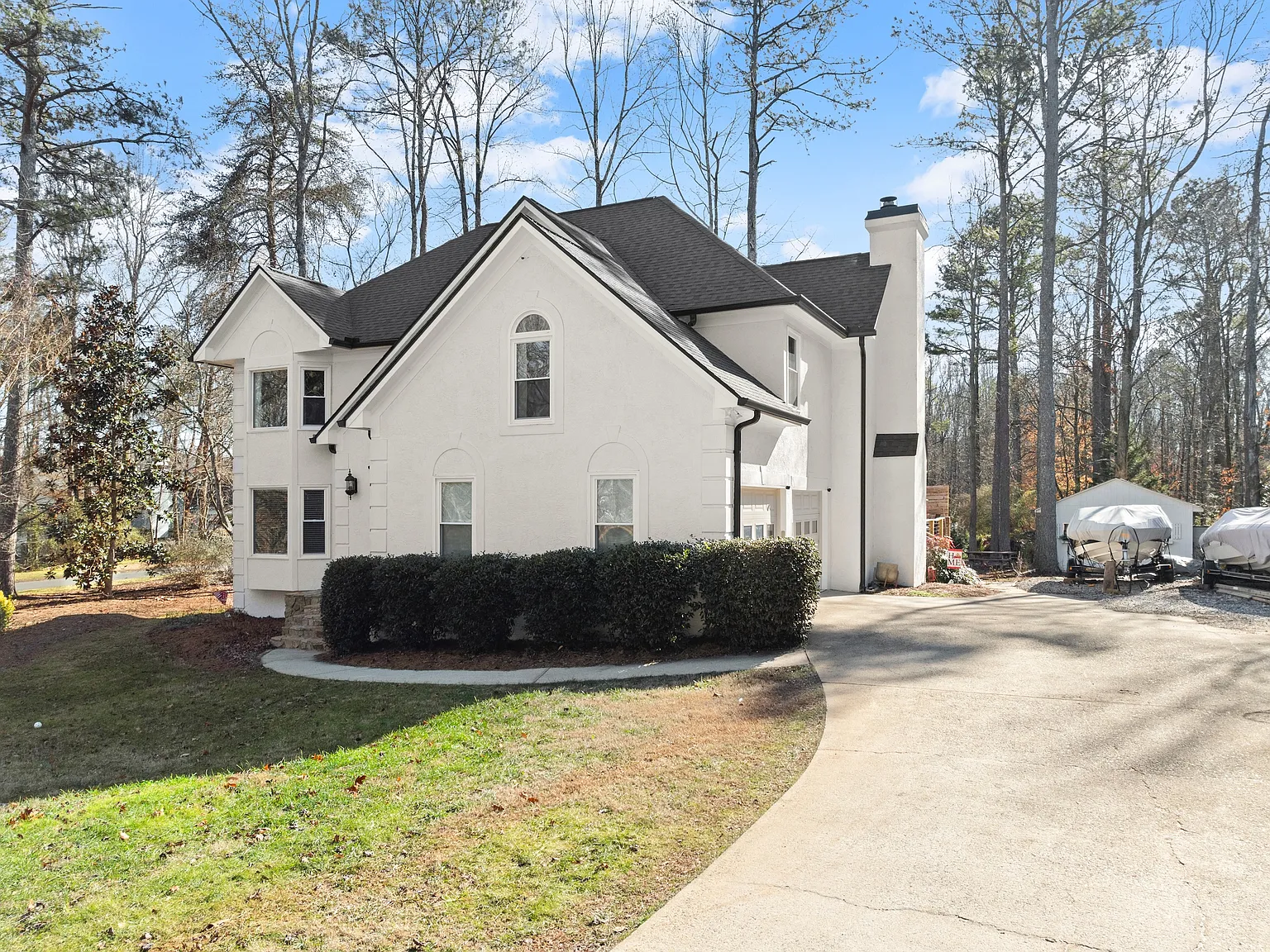 4 bed, 2363 sqft, $3,400 — Photo 2