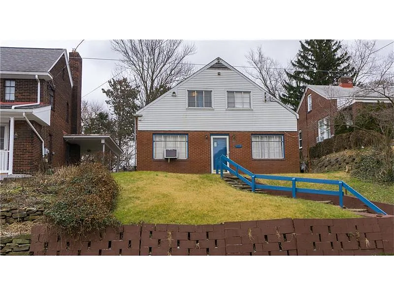 152 Whipple St photo 1