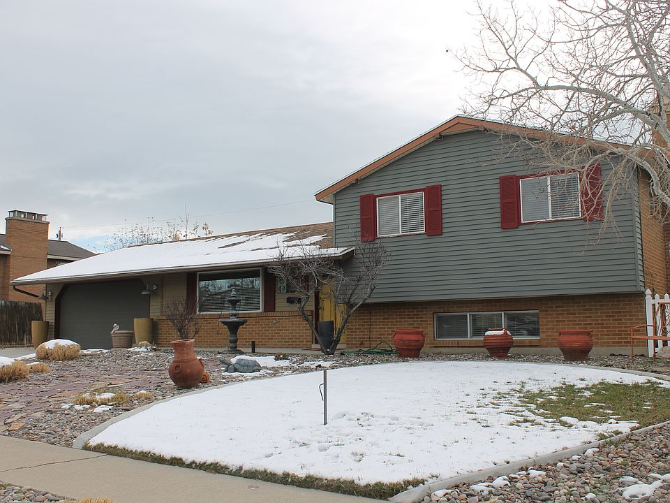 1st image of 810 E Willowood Ave