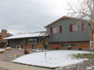 810 E Willowood Ave, Murray, UT 84107