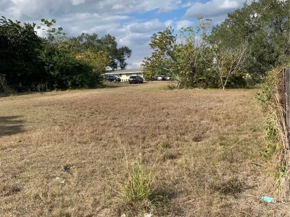 215 Tulane Dr, Avon Park, FL 33825