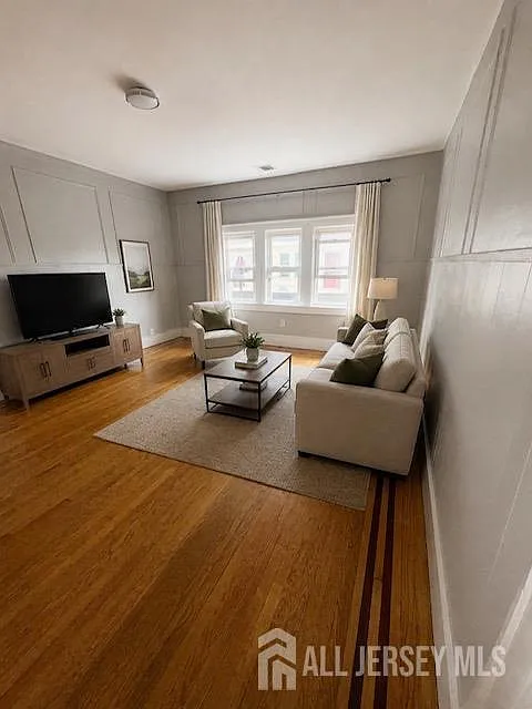 1 bed, 1.0 bath, $1,700 — Photo 4