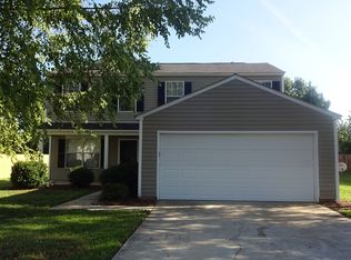113 Tripmont Ct, Simpsonville, SC 29680